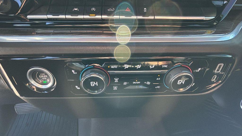 used 2022 Chevrolet Silverado 1500 car, priced at $34,381