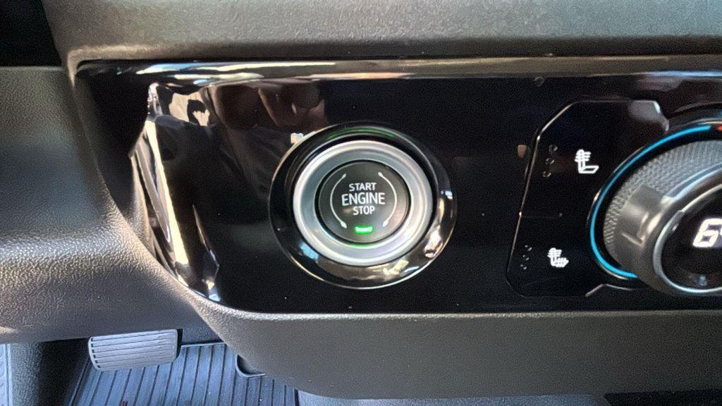 used 2022 Chevrolet Silverado 1500 car, priced at $34,381