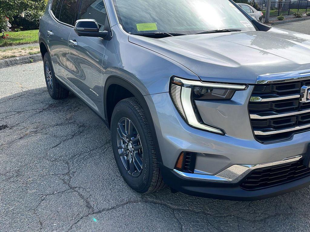 new 2026 GMC Acadia car, priced at $46,733