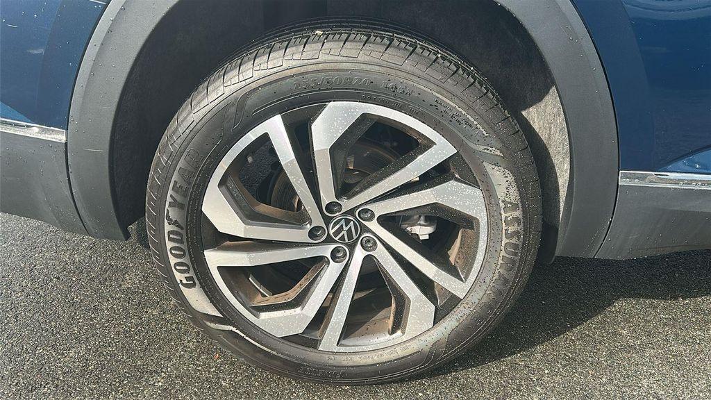 used 2021 Volkswagen Atlas car, priced at $33,487