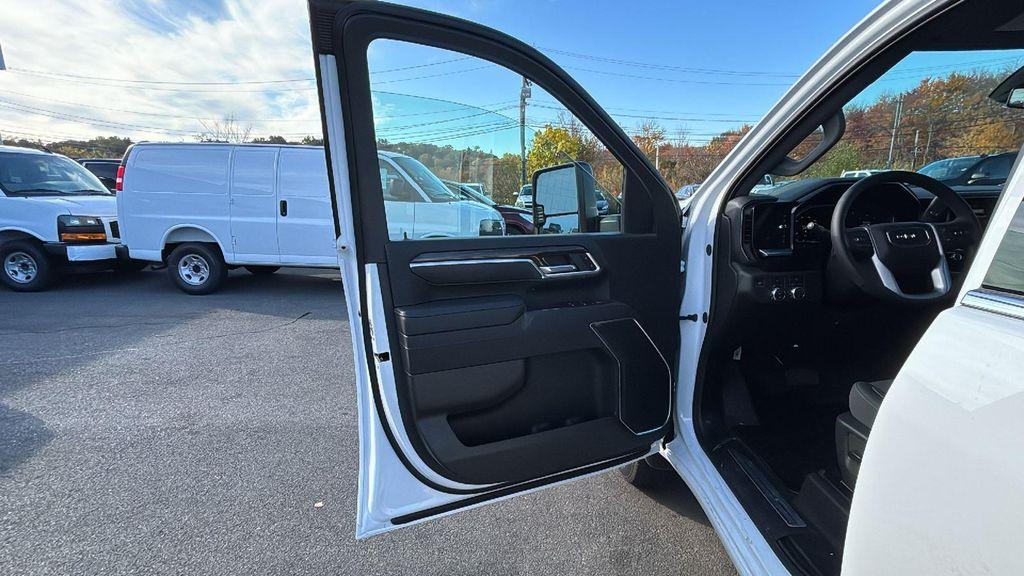 new 2026 GMC Sierra 2500 car, priced at $57,752