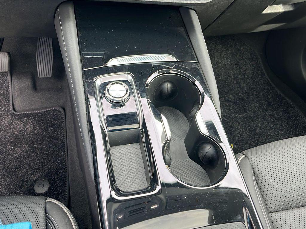 new 2025 Buick Envision car, priced at $45,168