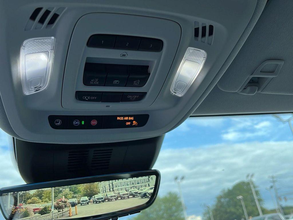 new 2025 Buick Envision car, priced at $45,168