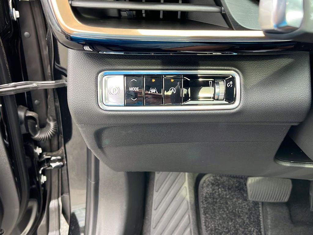 new 2025 Buick Envision car, priced at $45,168