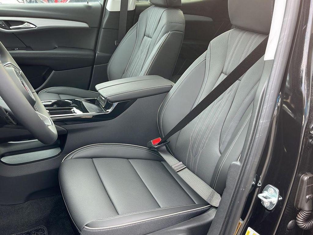 new 2025 Buick Envision car, priced at $45,168