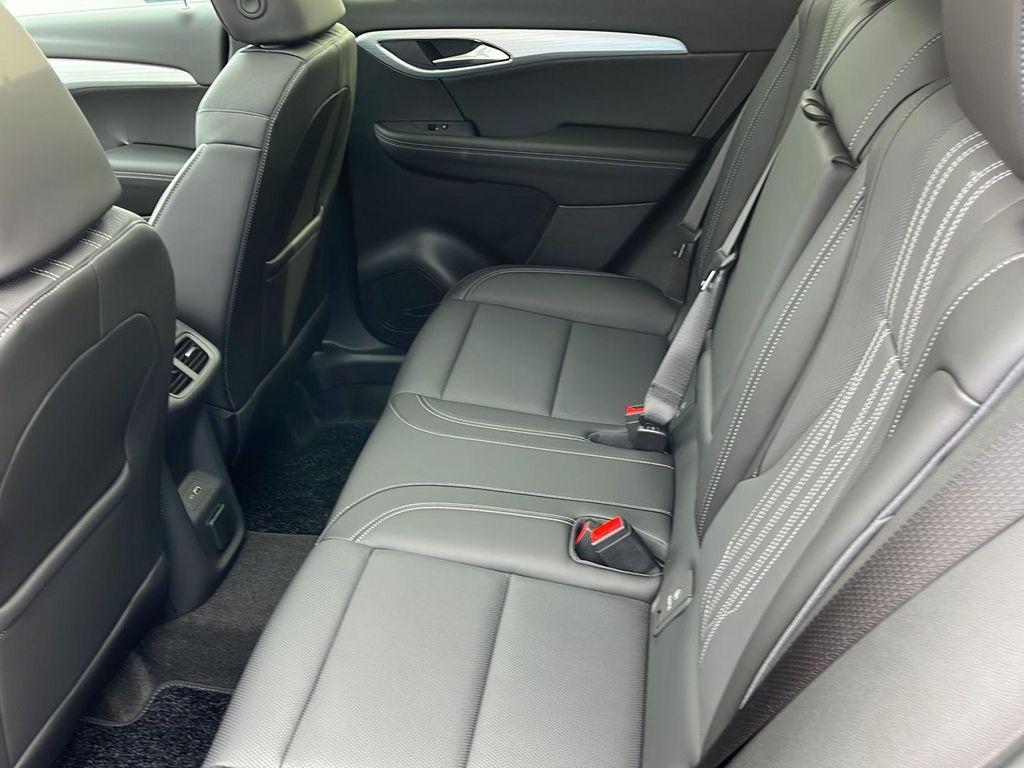 new 2025 Buick Envision car, priced at $45,168