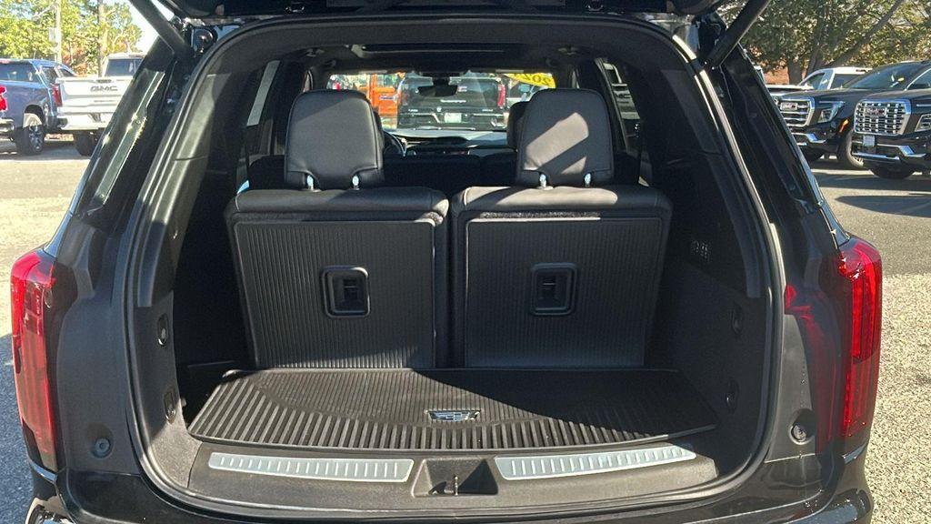 used 2024 Cadillac XT6 car, priced at $49,987