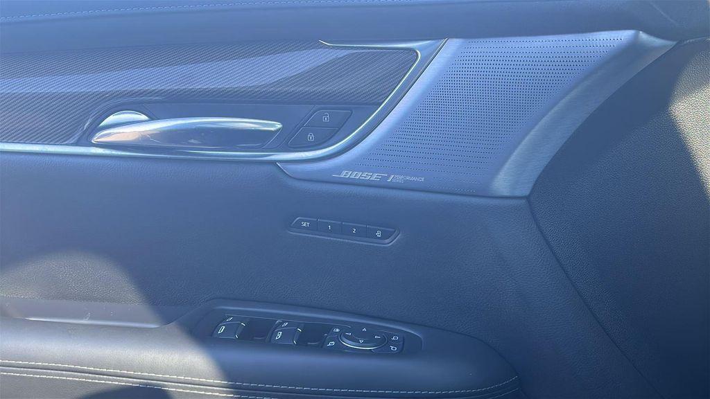 used 2024 Cadillac XT6 car, priced at $49,987