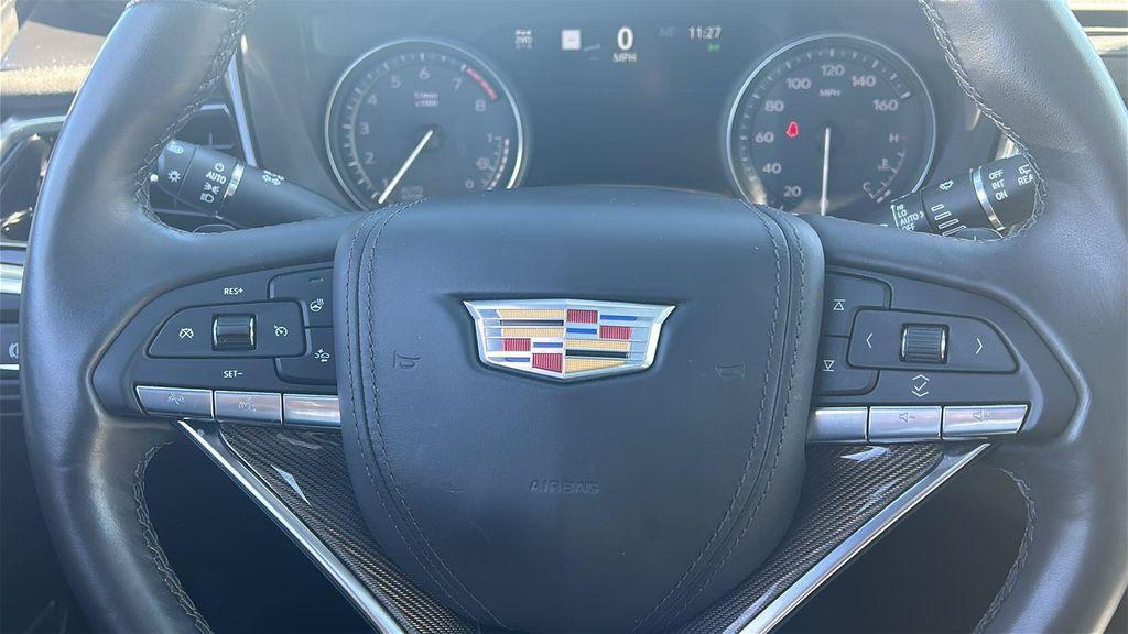 used 2024 Cadillac XT6 car, priced at $49,987