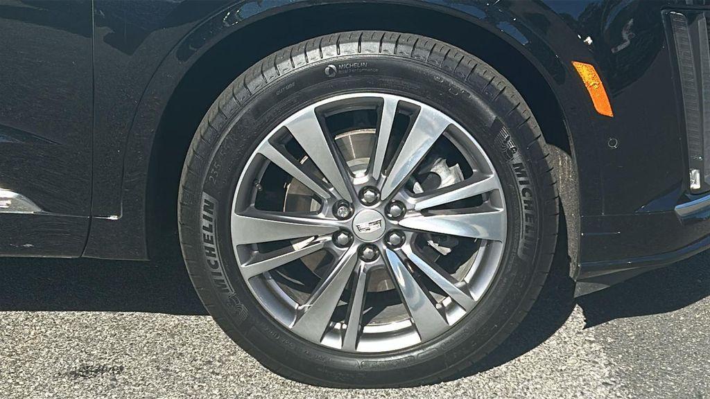 used 2024 Cadillac XT6 car, priced at $49,987