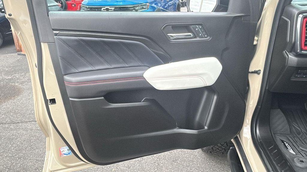 new 2024 GMC Canyon car, priced at $49,118