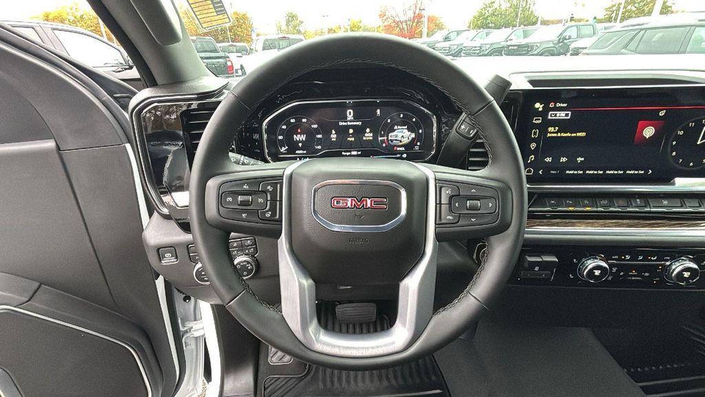 new 2025 GMC Sierra 1500 car, priced at $47,011