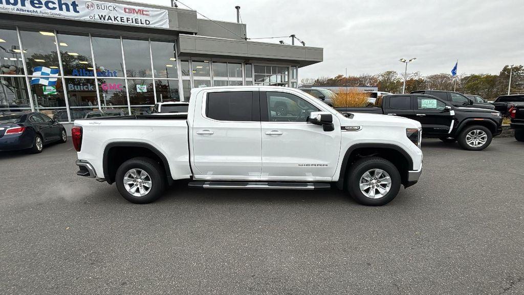 new 2025 GMC Sierra 1500 car, priced at $47,011