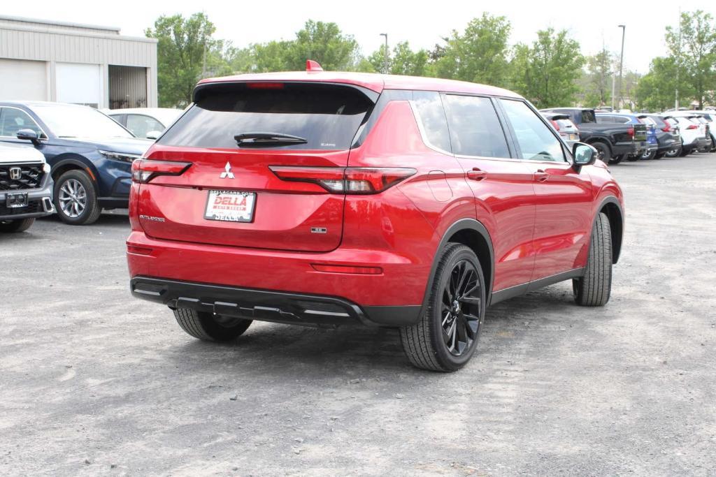 new 2024 Mitsubishi Outlander car, priced at $35,404