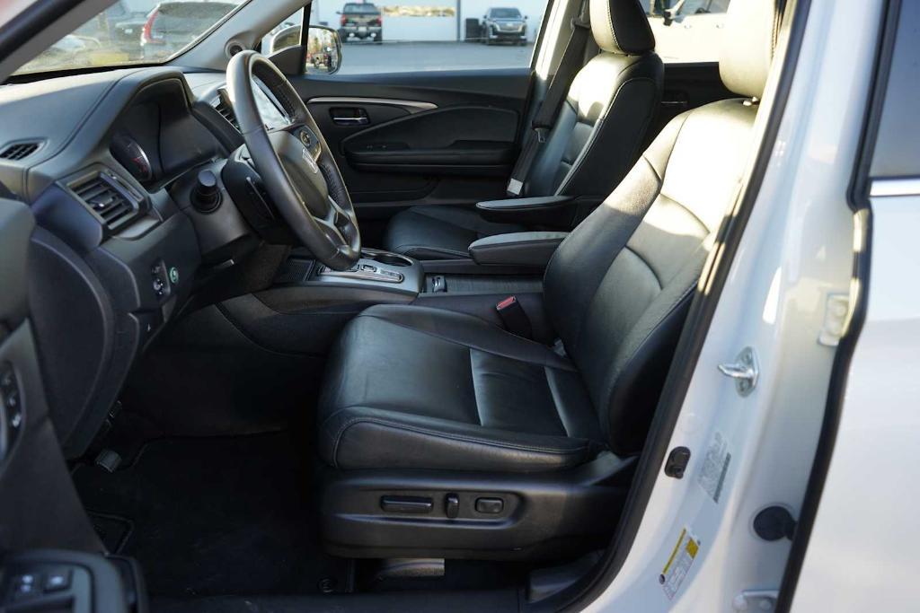 used 2022 Honda Pilot car, priced at $30,985