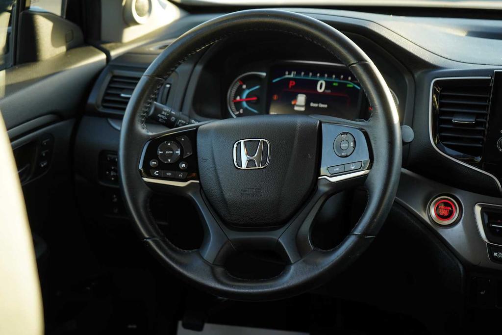 used 2022 Honda Pilot car, priced at $30,985