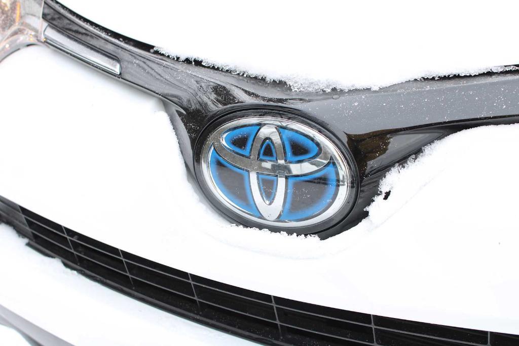 used 2018 Toyota RAV4 Hybrid car, priced at $22,299