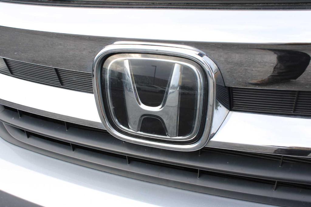 used 2021 Honda Pilot car, priced at $28,999