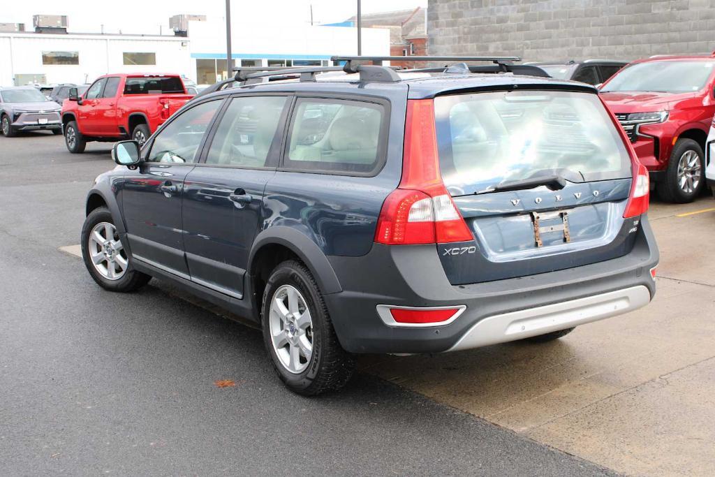 used 2009 Volvo XC70 car, priced at $9,475