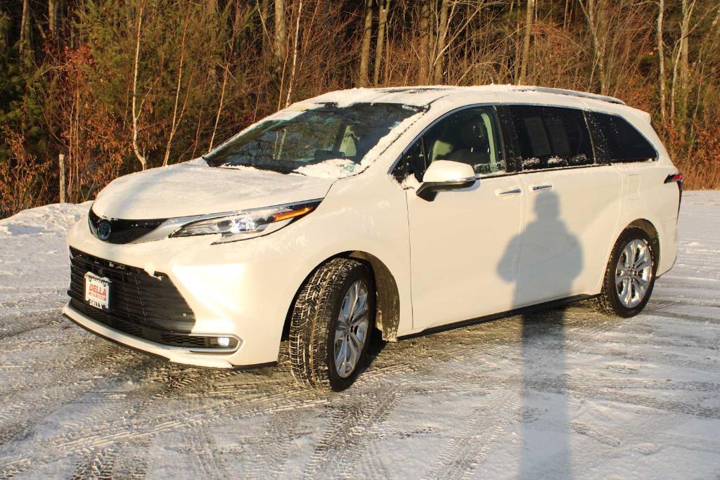 used 2023 Toyota Sienna car, priced at $47,203