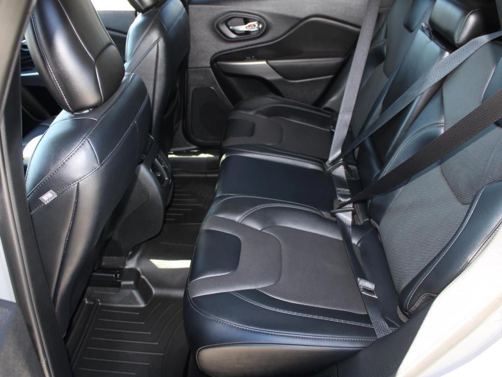 used 2022 Jeep Cherokee car, priced at $18,025