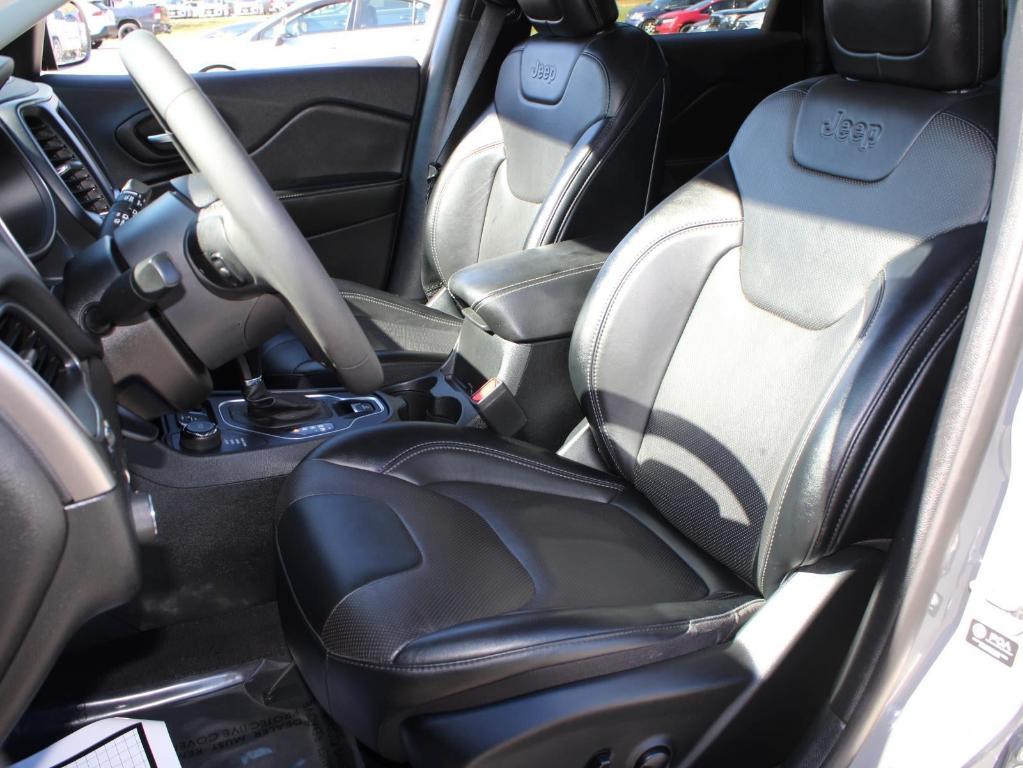 used 2022 Jeep Cherokee car, priced at $18,025