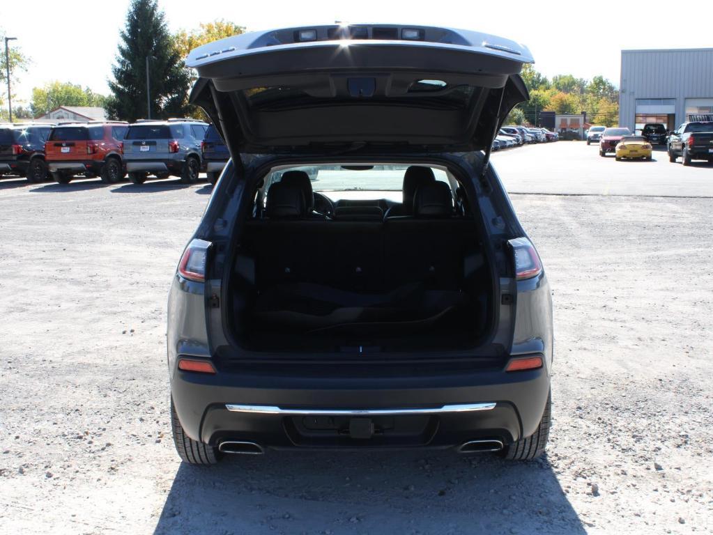 used 2022 Jeep Cherokee car, priced at $18,025