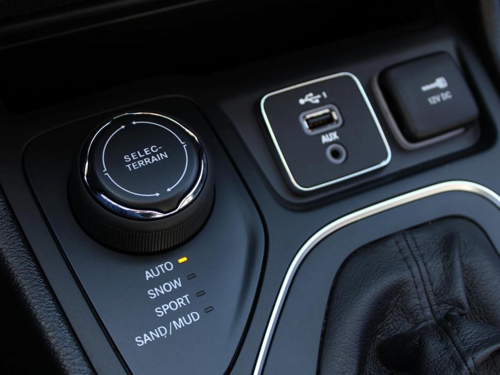 used 2022 Jeep Cherokee car, priced at $18,025