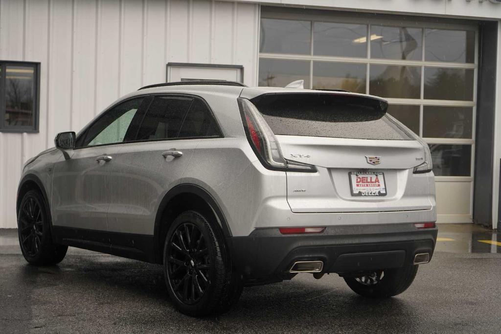 used 2022 Cadillac XT4 car, priced at $33,680