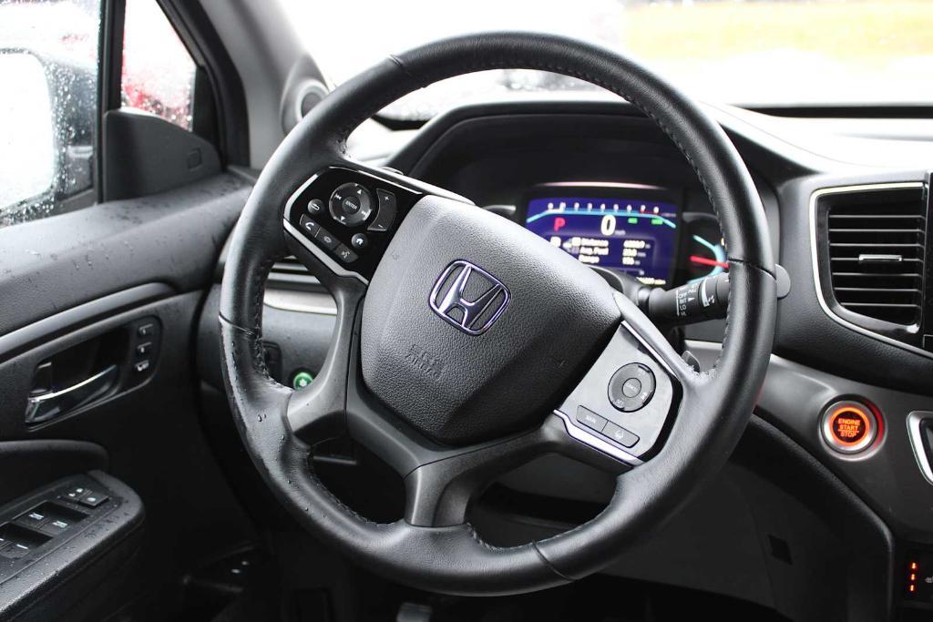 used 2022 Honda Pilot car, priced at $31,499