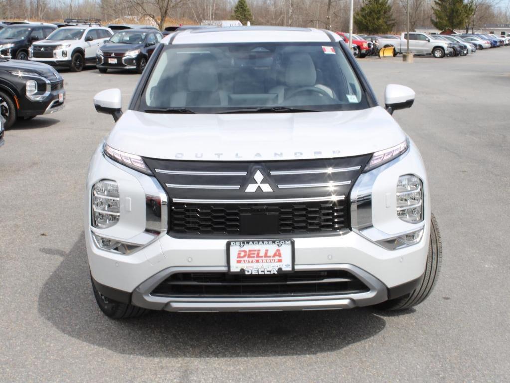 new 2025 Mitsubishi Outlander car, priced at $35,565