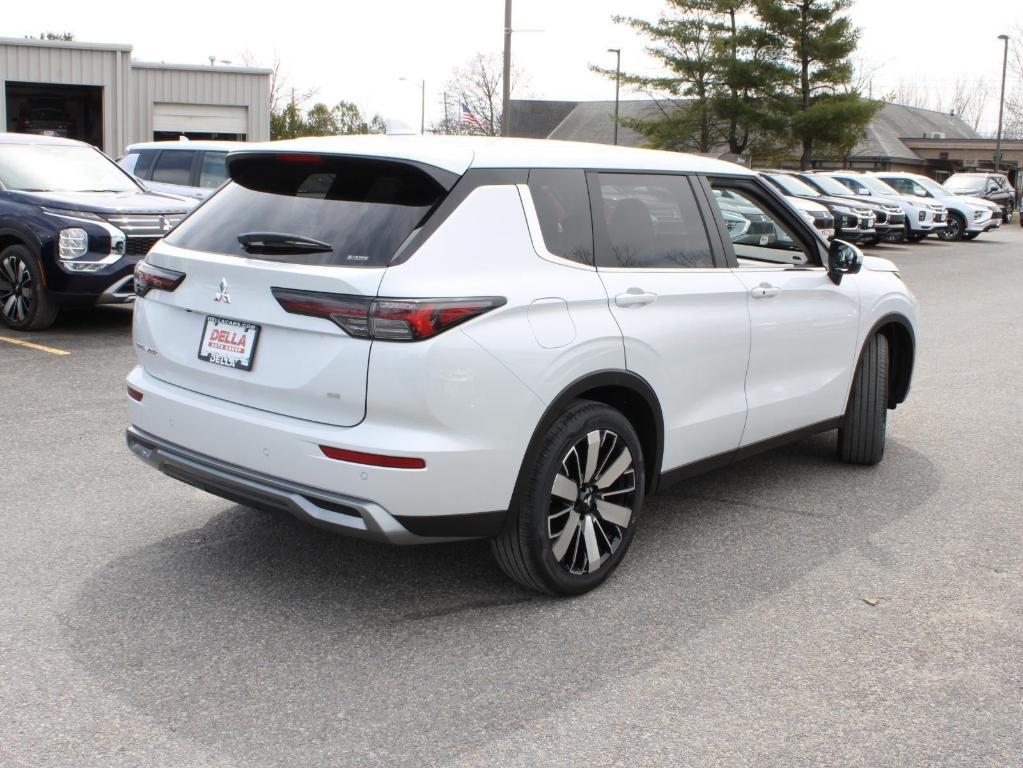new 2025 Mitsubishi Outlander car, priced at $37,065
