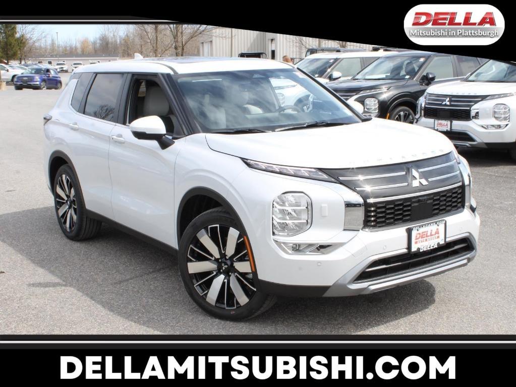 new 2025 Mitsubishi Outlander car, priced at $37,065