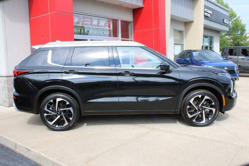 new 2024 Mitsubishi Outlander car, priced at $38,900