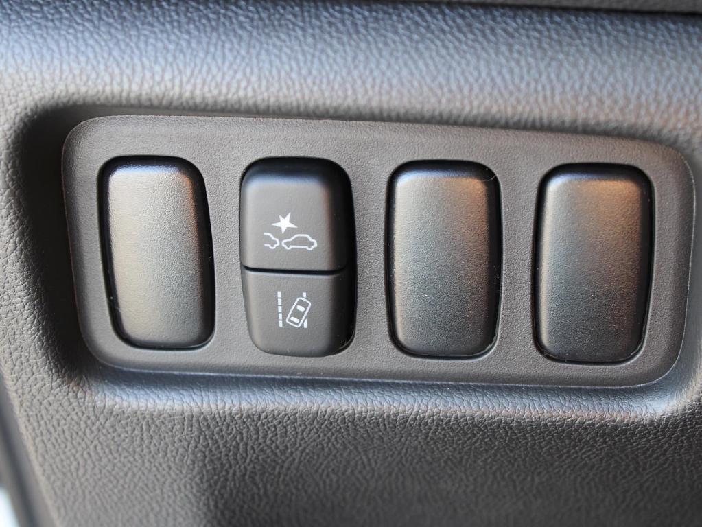 new 2025 Mitsubishi Outlander Sport car, priced at $27,255