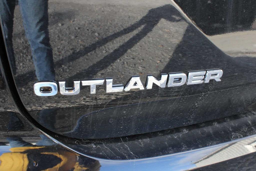 new 2025 Mitsubishi Outlander PHEV car, priced at $40,860