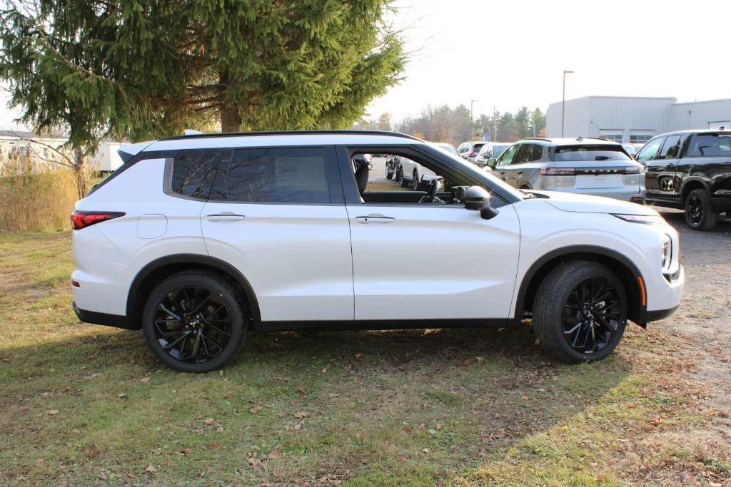 new 2024 Mitsubishi Outlander car, priced at $39,800