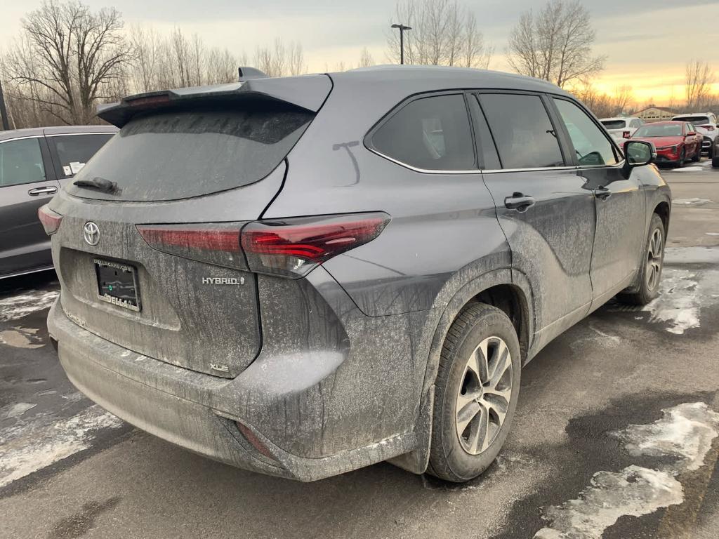 used 2024 Toyota Highlander Hybrid car, priced at $46,000