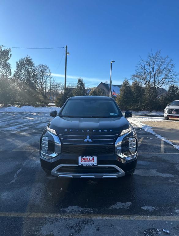 used 2024 Mitsubishi Outlander car, priced at $30,000