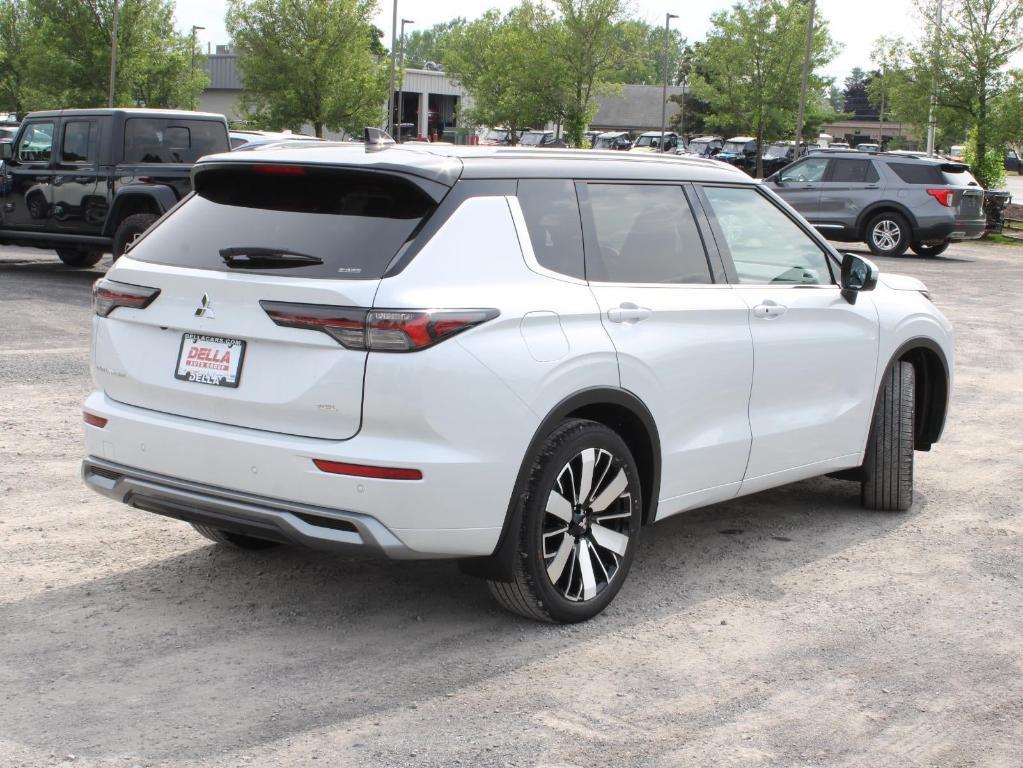 new 2025 Mitsubishi Outlander car, priced at $43,870
