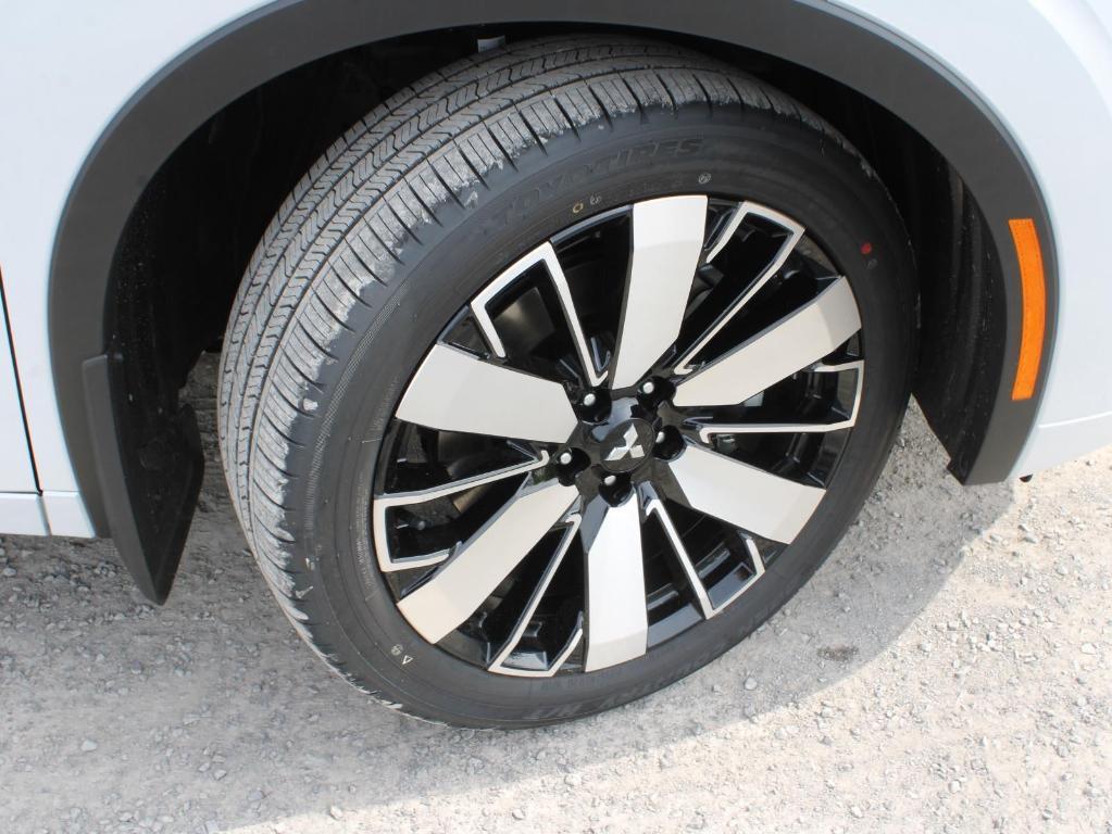 new 2025 Mitsubishi Outlander car, priced at $44,870