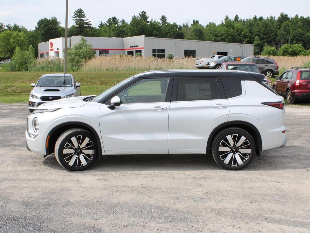 new 2025 Mitsubishi Outlander car, priced at $43,870