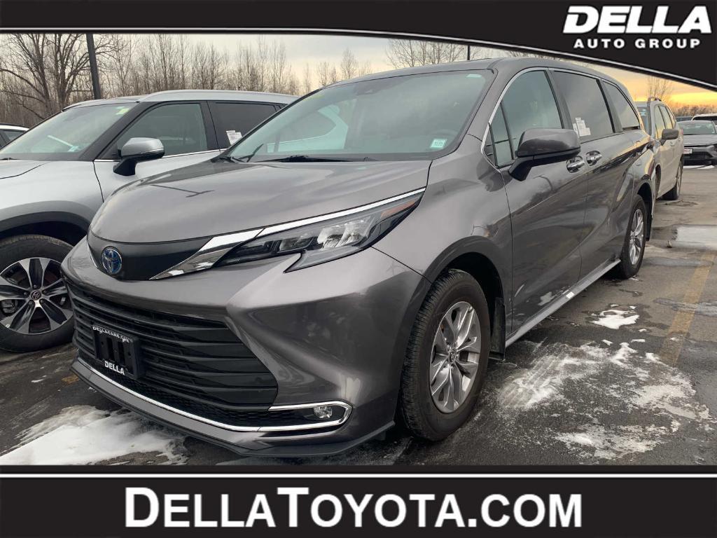 used 2024 Toyota Sienna car, priced at $46,895