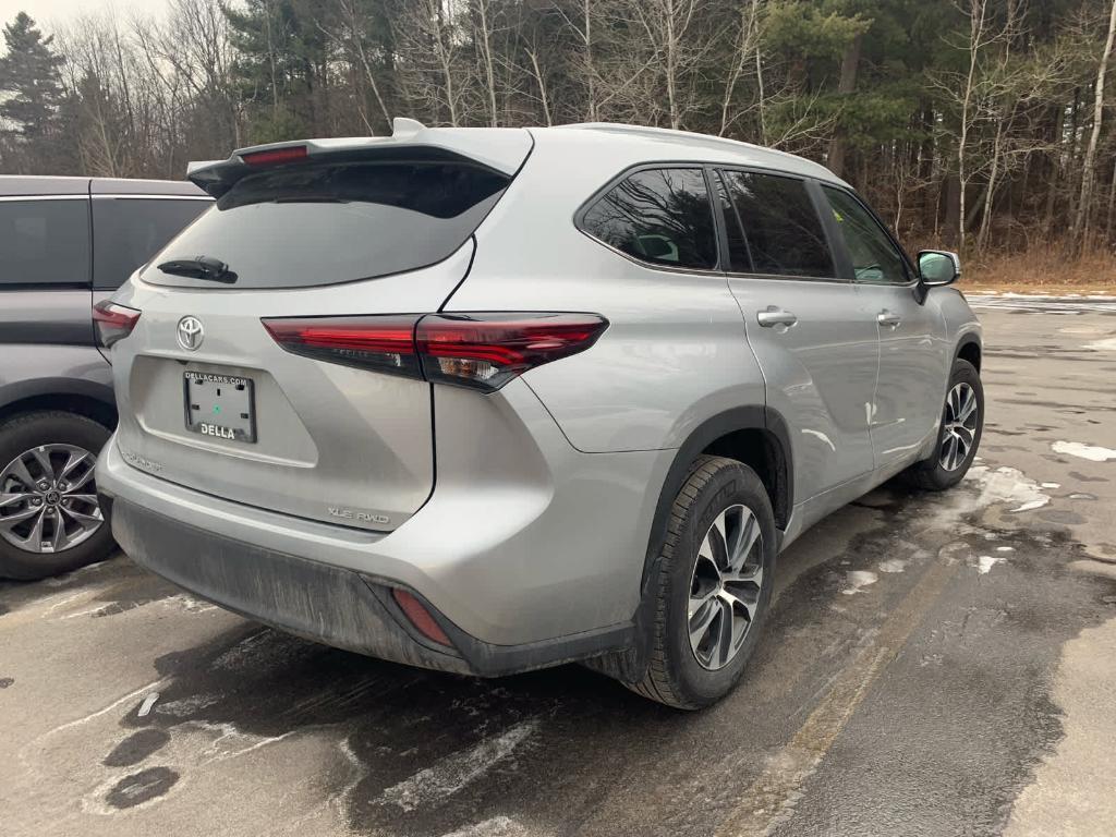 used 2024 Toyota Highlander car, priced at $41,103