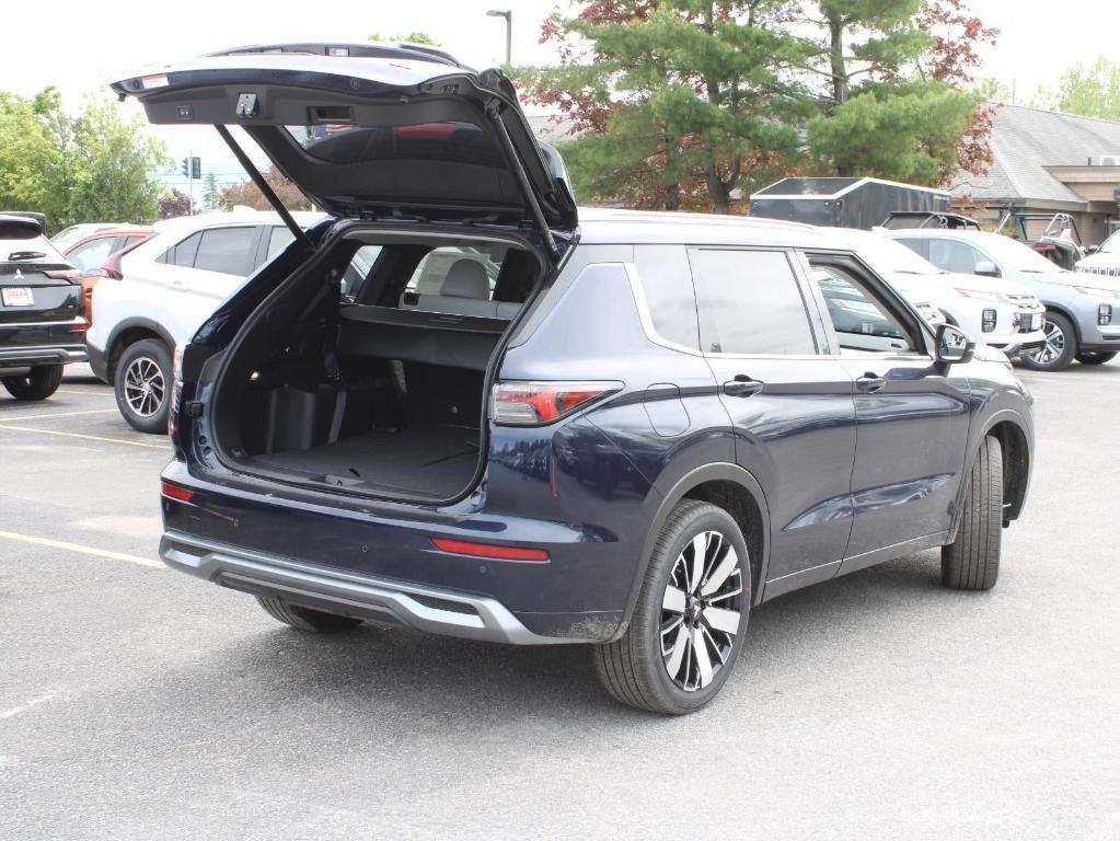 new 2025 Mitsubishi Outlander car, priced at $38,180