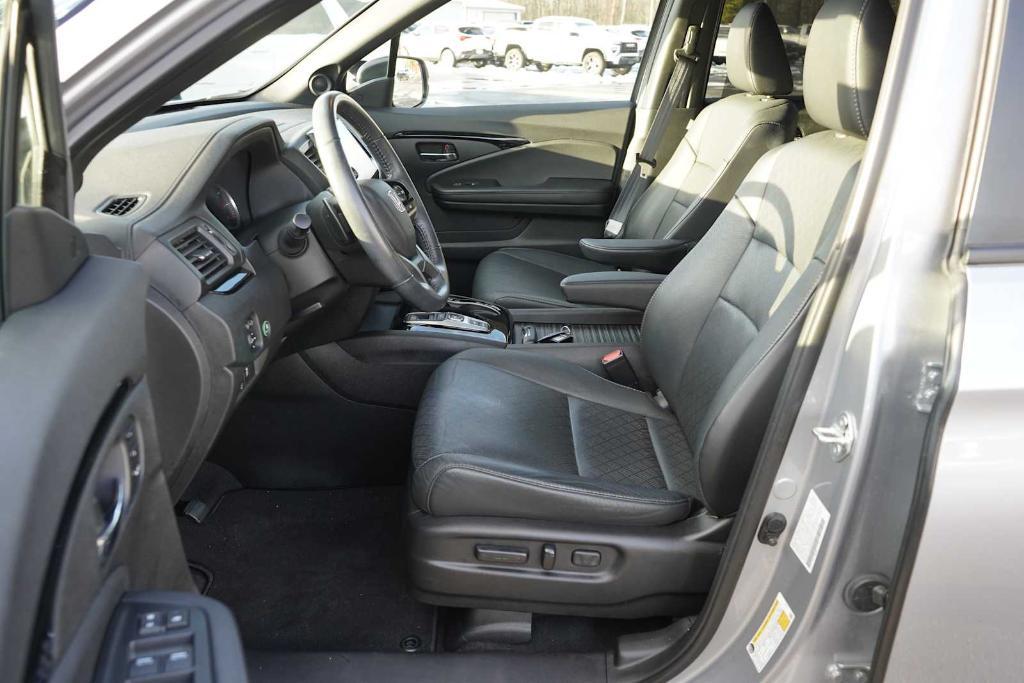 used 2021 Honda Passport car, priced at $30,895