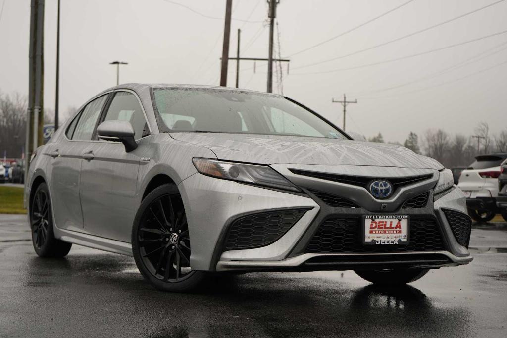 used 2021 Toyota Camry Hybrid car, priced at $27,895