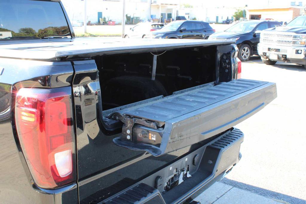 used 2022 GMC Sierra 1500 car, priced at $41,649