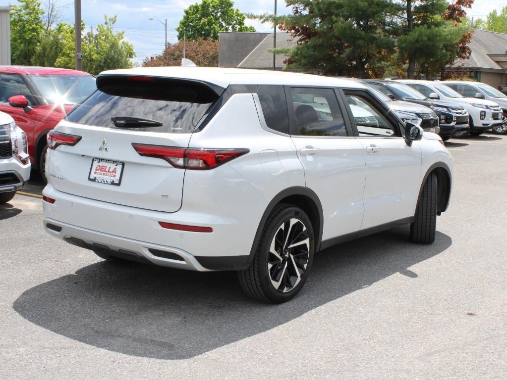 used 2024 Mitsubishi Outlander car, priced at $26,000