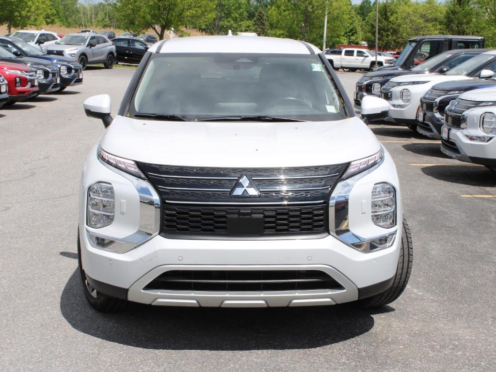 used 2024 Mitsubishi Outlander car, priced at $26,000